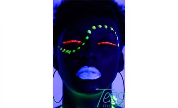 Editorial Neon | TessModels | Modelos para Figuração